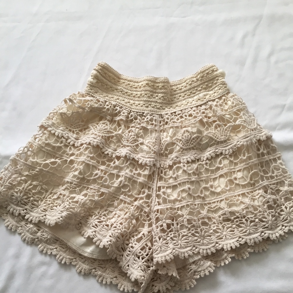 Blue Island Ivory Crochet Lace Short S boho